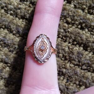 Elegant Gold and Silver Women's Ring